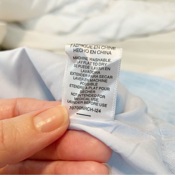 New Wayf Nordstrom Pastel Blue Crepe Blouson Sleeve Bubble Hem Cropped Blouse M - Picture 8 of 8